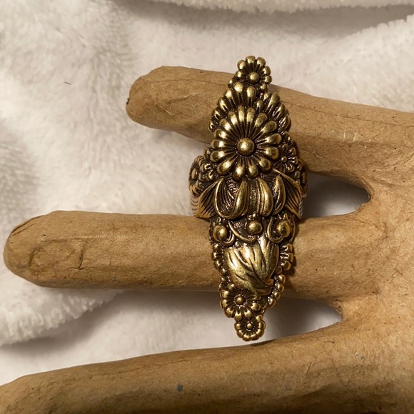 Awesome Lucky Brand southwest style gold tone ring size 6.5 - Picture 5 of 10